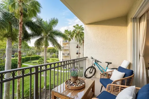 26 Royal Palm Way #304, Boca Raton, FL 33432