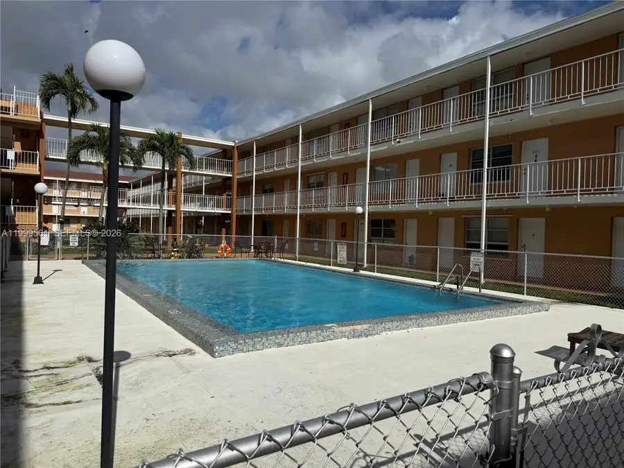 3881 W Flagler St #319, Miami, FL 33134 - #3