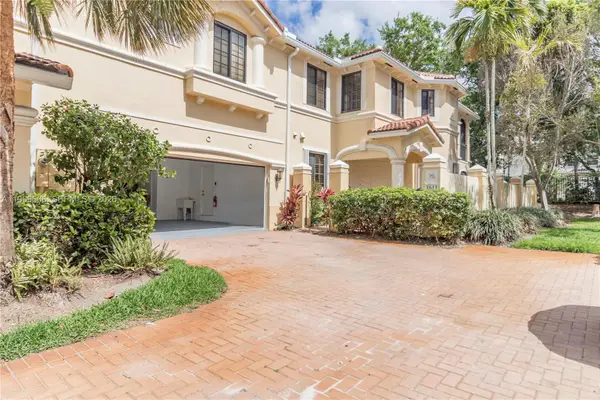1611 Passion Vine Cir #12-2, Weston, FL 33326