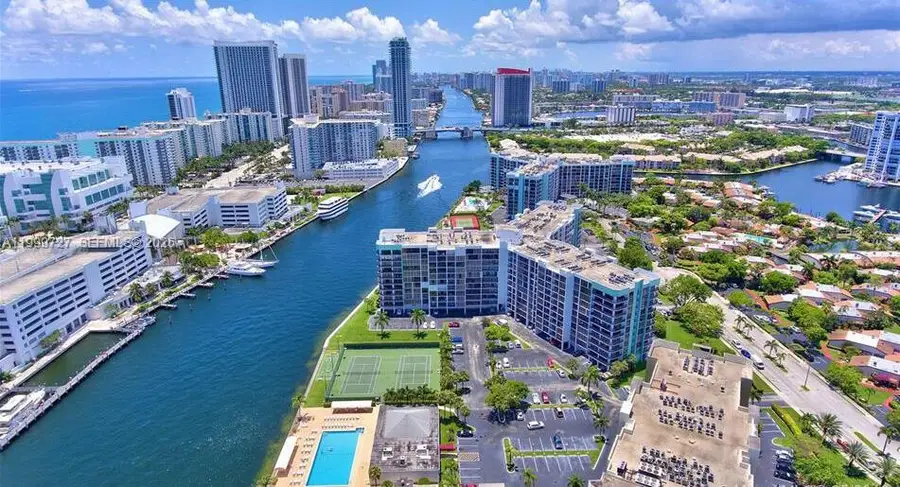 600 Parkview Dr #223, Hallandale Beach, FL 33009 - #2
