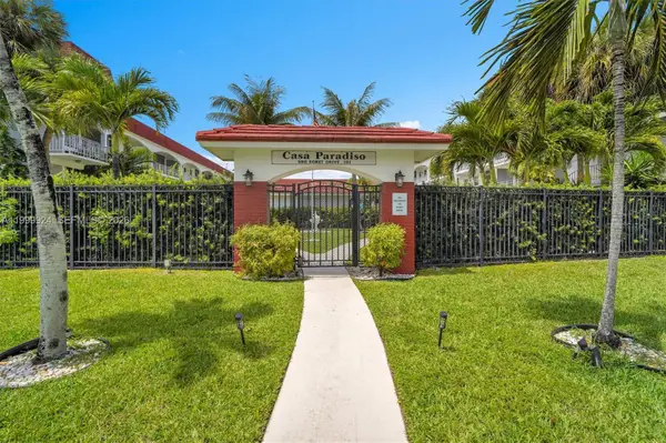 580 Egret Dr #303, Hallandale Beach, FL 33009
