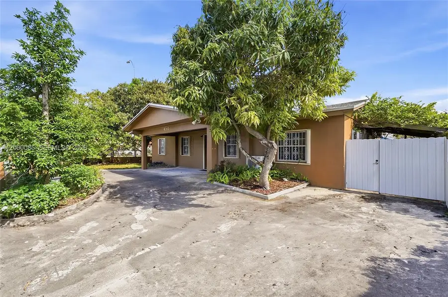 490 E 45th St, Hialeah, FL 33013 - #2