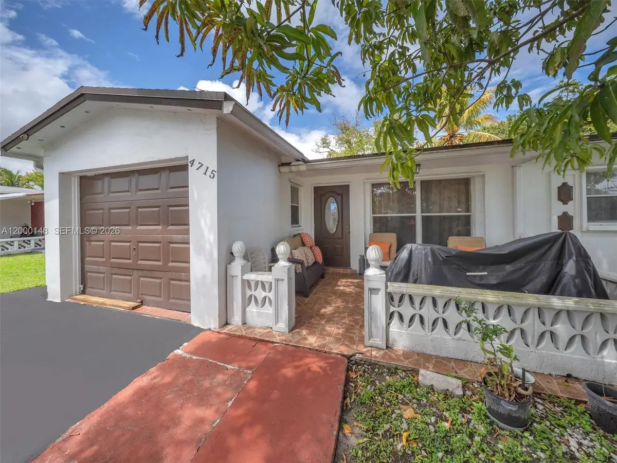4715 NW 43rd St, Lauderdale Lakes, FL 33319 - #1