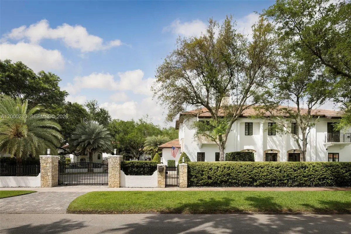 475 Amalfi Ave, Coral Gables, FL 33146 - #1