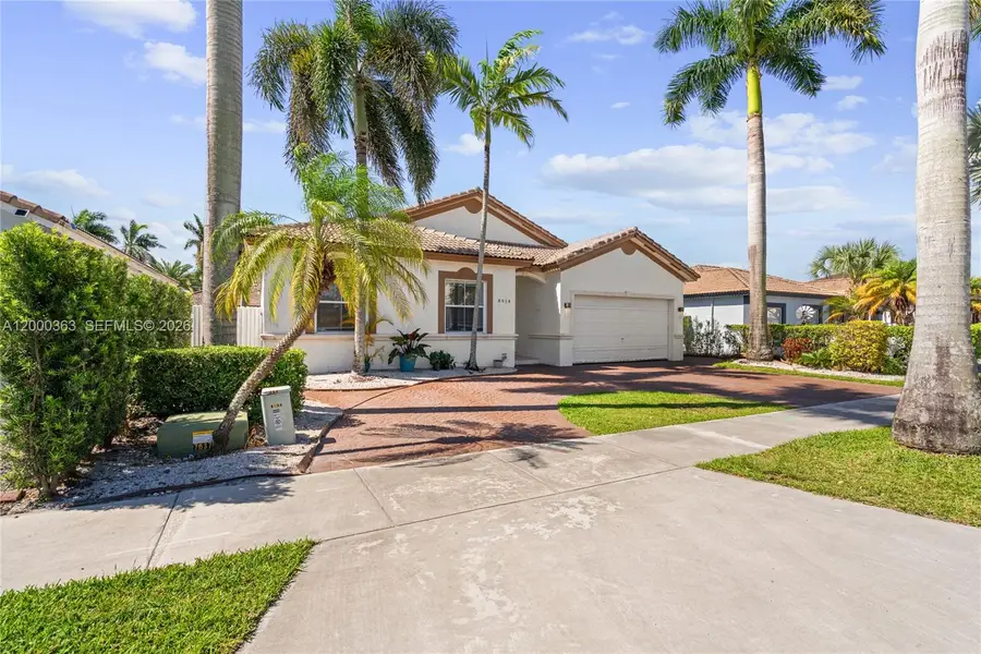 8914 NW 168th St, Miami Lakes, FL 33018 - #2