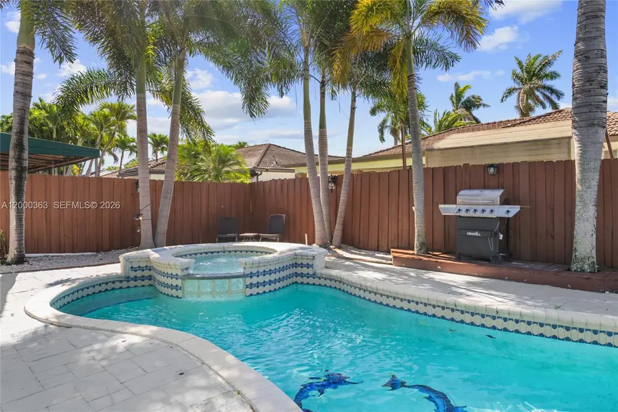 8914 NW 168th St, Miami Lakes, FL 33018 - #3