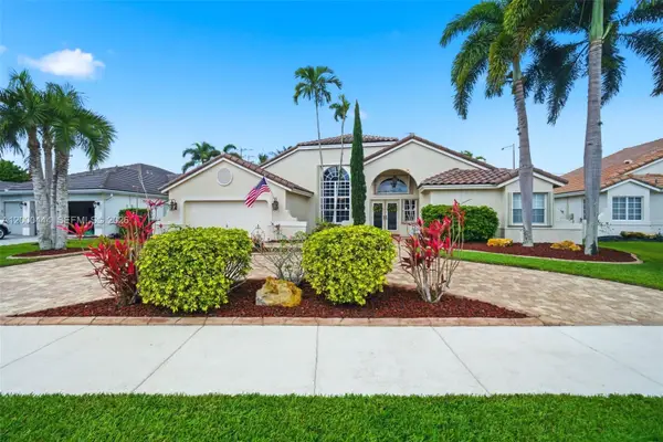 3563 W Tree Tops Ct, Davie, FL 33328