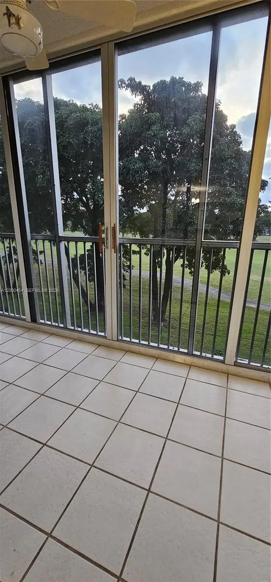 Address Withheld By Seller, Pembroke Pines, FL 33027 - #3