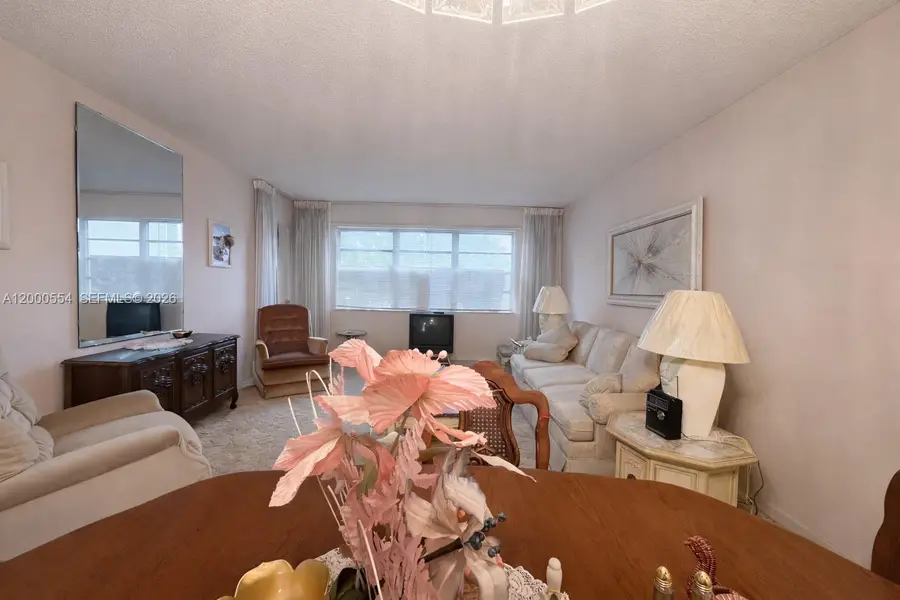 410 SE 2nd St #305, Hallandale Beach, FL 33009 - #2