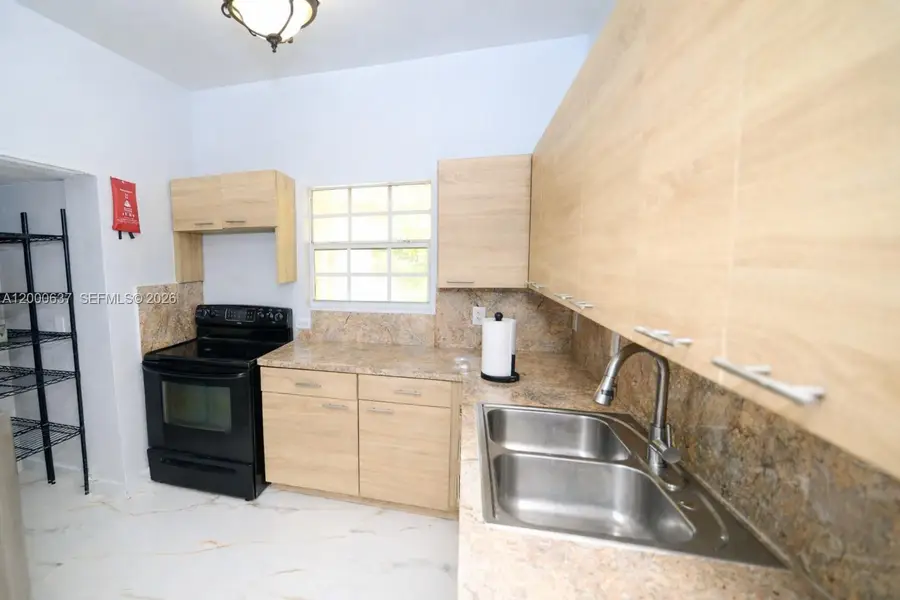 298 NW 104th St, Miami, FL 33150 - #3