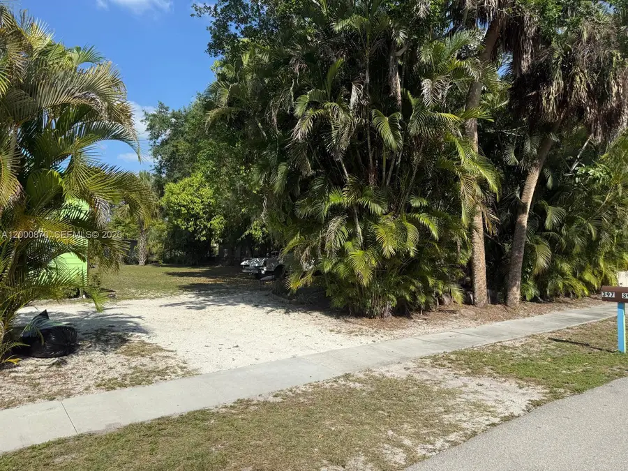 397 Miramar Rd, Fort Myers, FL 33905 - #2