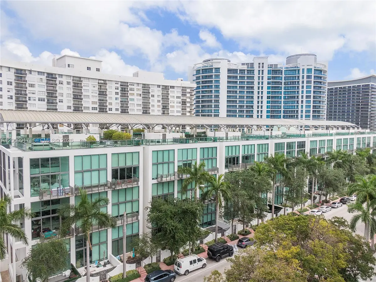 6000 Collins Ave #527, Miami Beach, FL 33140 - #1