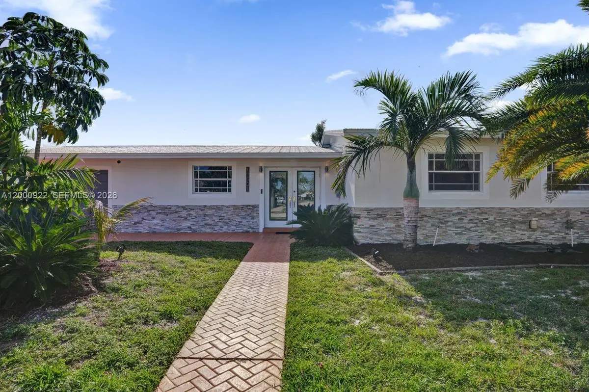 17501 NW 85th Ave, Hialeah, FL 33015 - #1