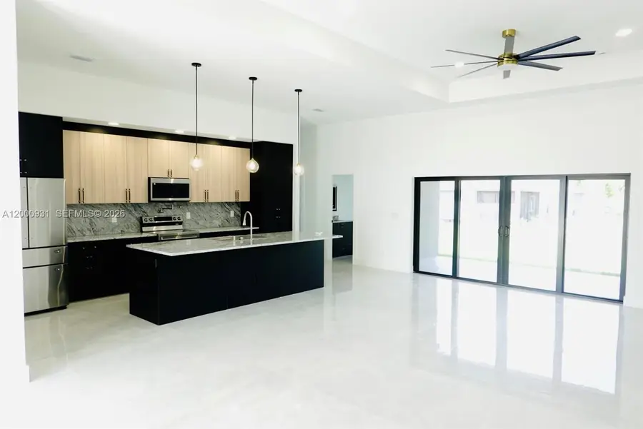 700 Biscayne Dr, Port Charlotte, FL 33953 - #3