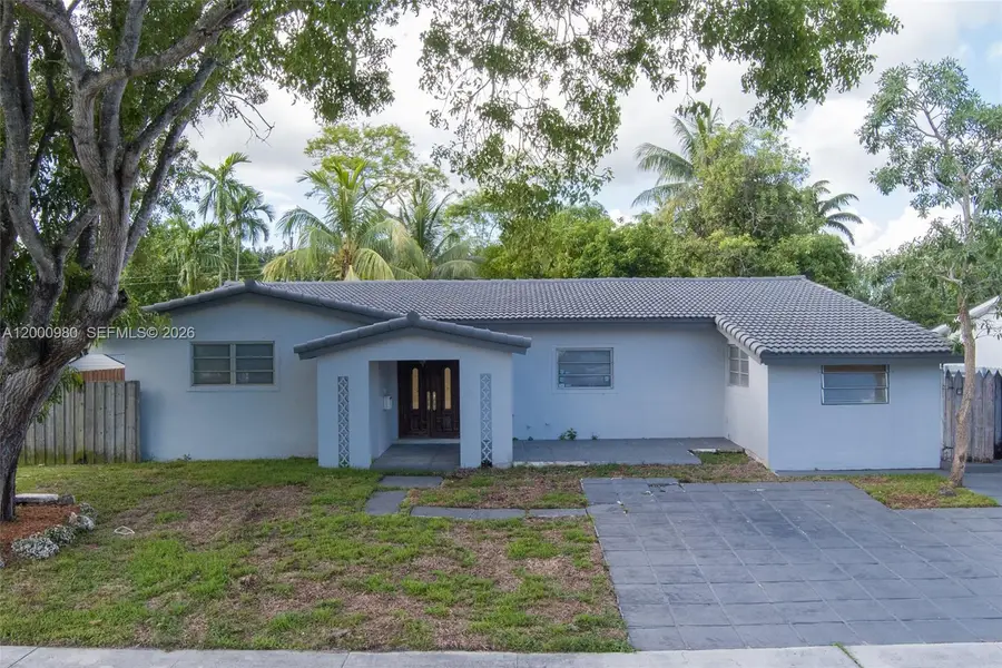 840 NE 182nd Ter, North Miami Beach, FL 33162 - #2