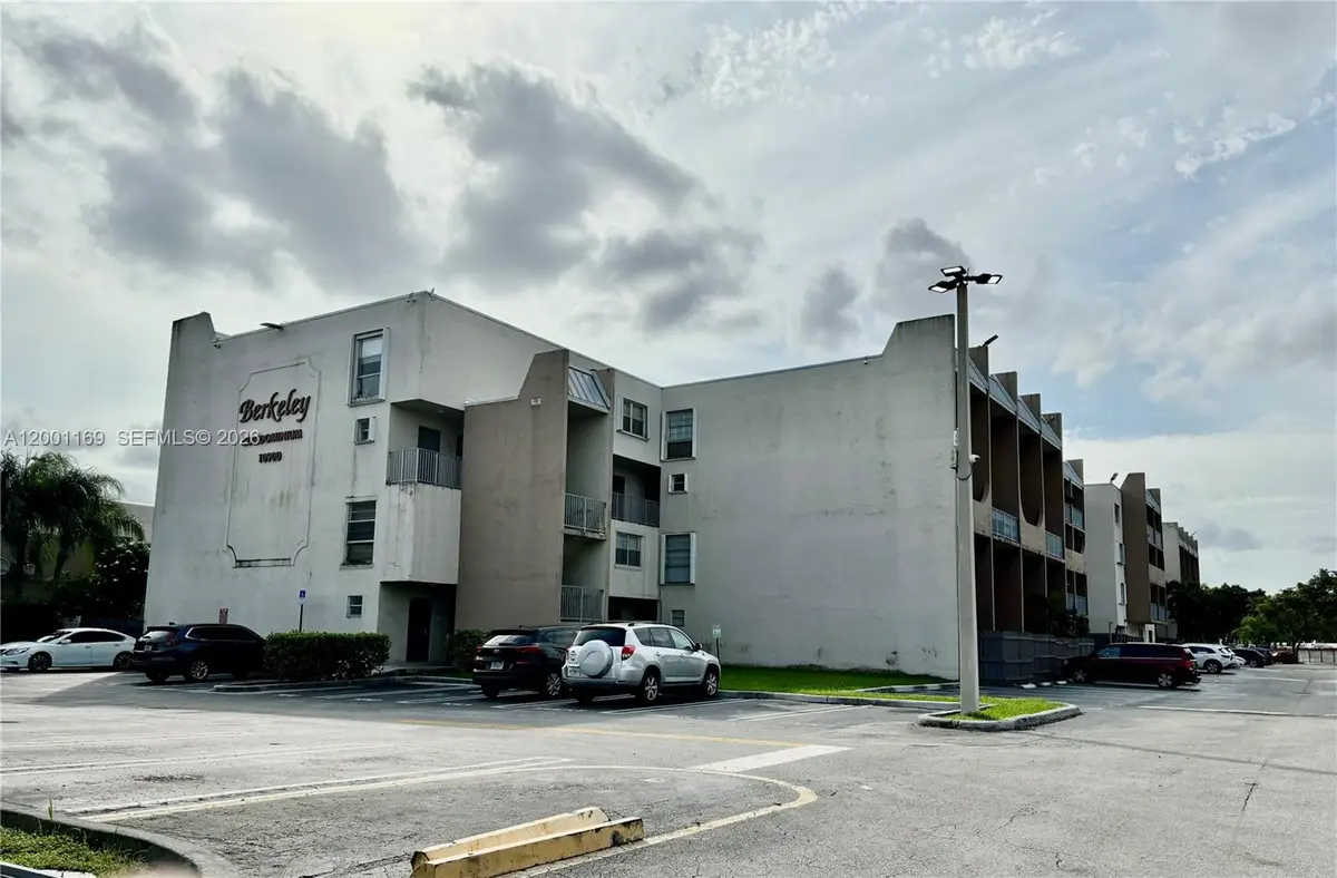 10900 SW 104th St #303, Miami, FL 33176 - #1