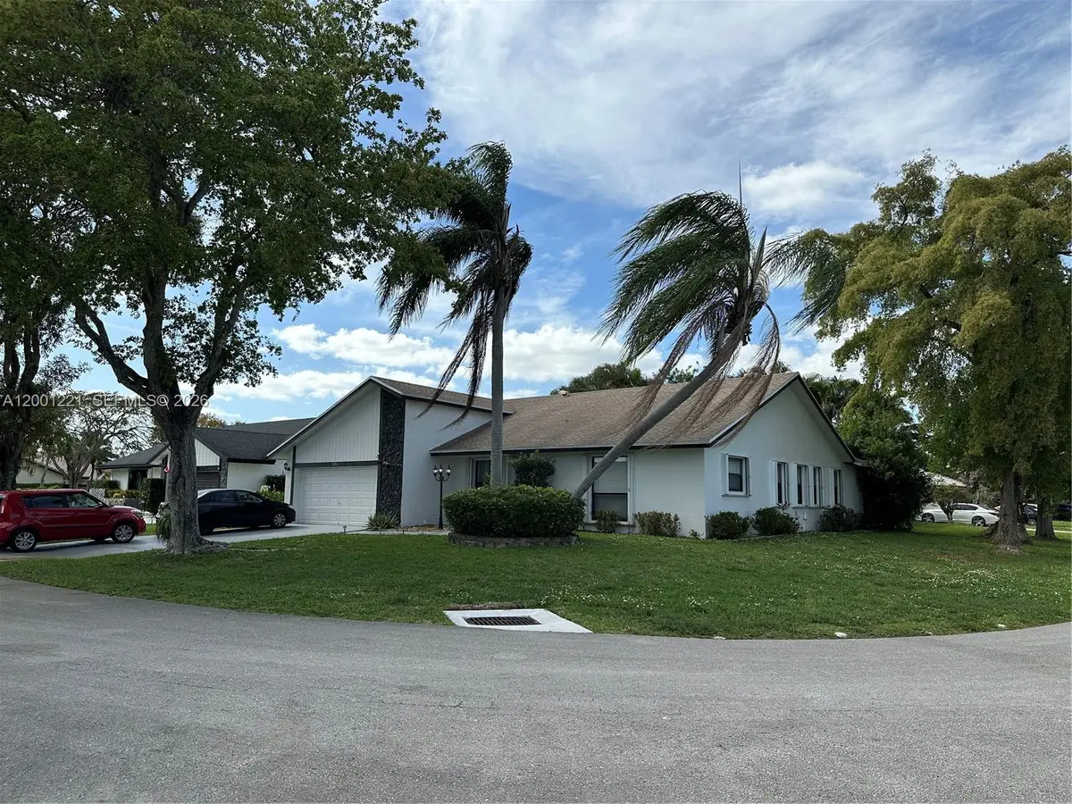 7003 NW 40th Pl, Coral Springs, FL 33065 - #1