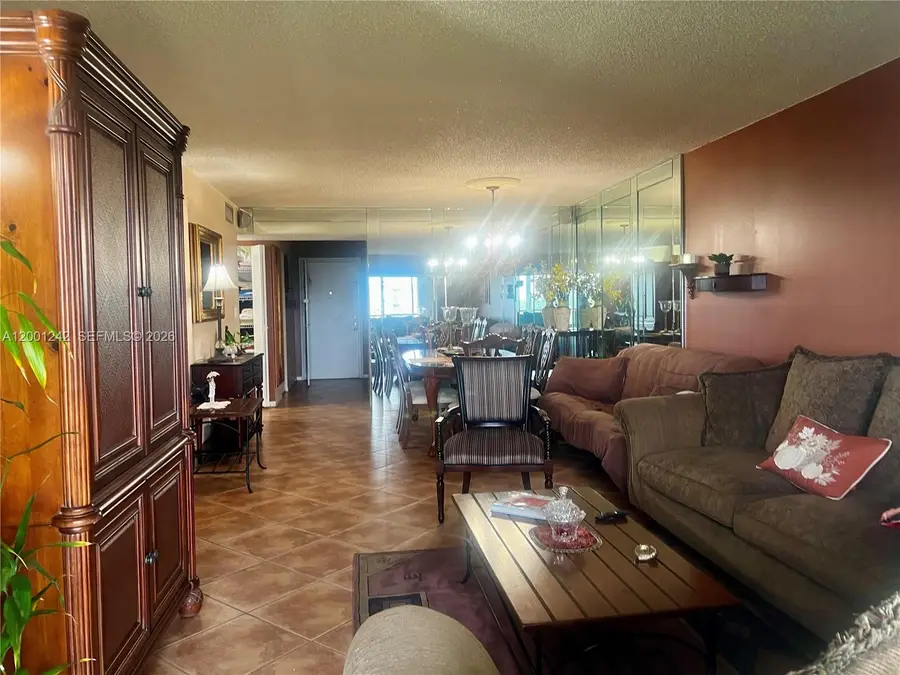 5860 NW 44th St #804, Lauderhill, FL 33319 - #2