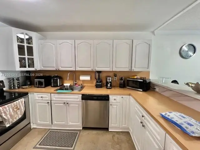 7830 Dickens Ave #203, Miami Beach, FL 33141 - #3