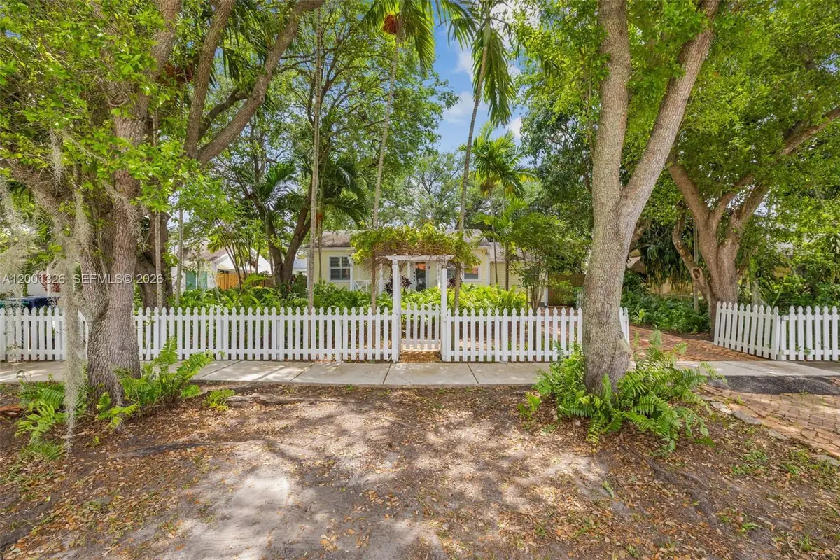 6382 SW 38th St, Miami, FL 33155 - #1