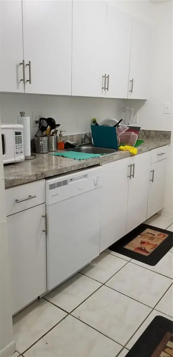 14201 N Kendall Dr #212-D, Miami, FL 33186 - #2
