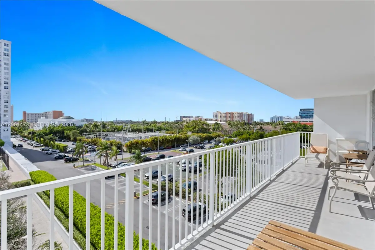 2851 NE 183rd St #502E, Aventura, FL 33160 - #1