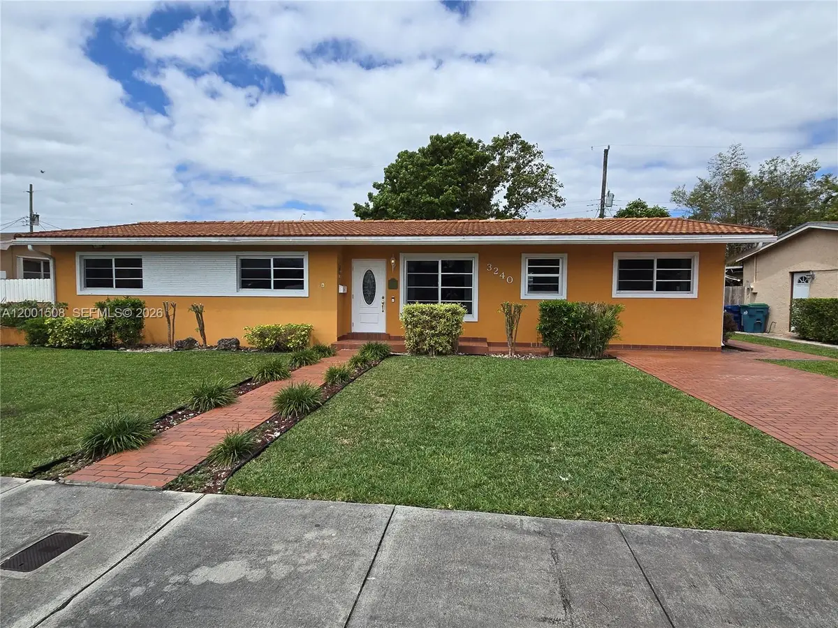 3240 SW 96th Ave, Miami, FL 33165 - #1