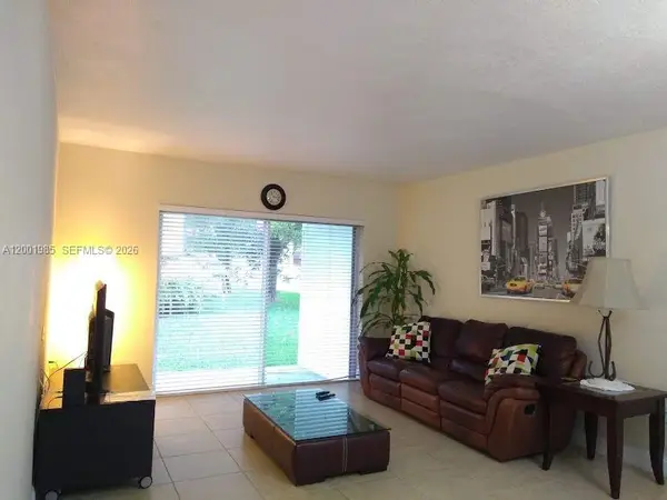 7530 SW 82nd St #G102, Miami, FL 33143