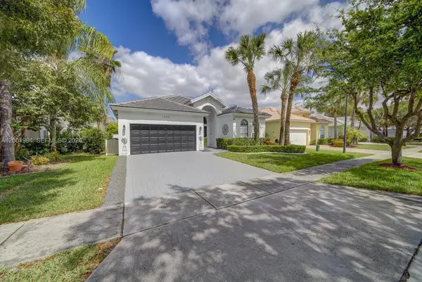 16415 SW 1st Ct, Pembroke Pines, FL 33027