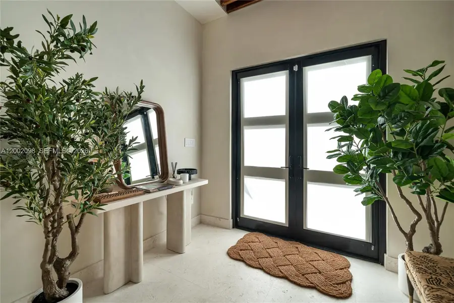 1735 Michigan Ave, Miami Beach, FL 33139 - #2