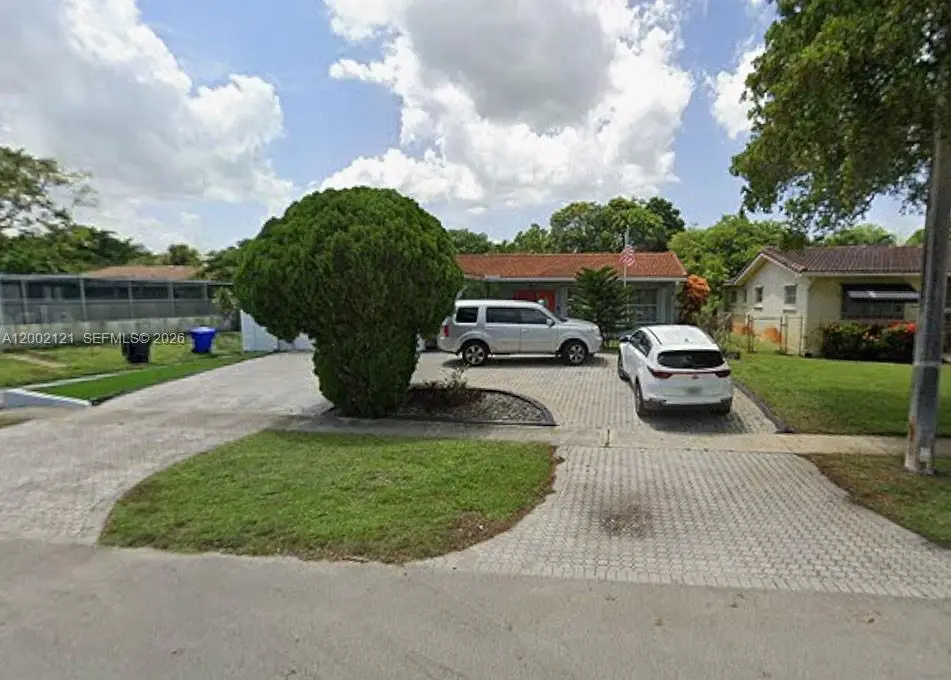 2100 N 54th Ave, Hollywood, FL 33021 - #1