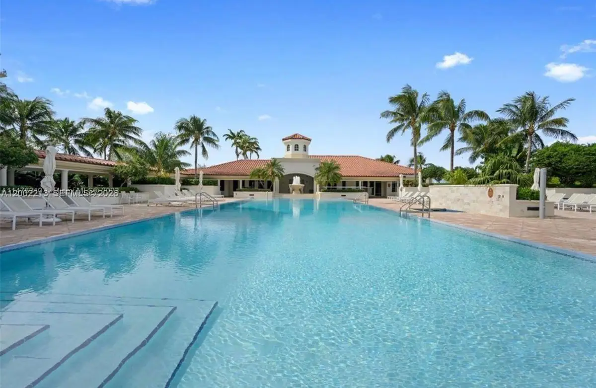 20000 E Country Club Dr #906, Aventura, FL 33180 - #1