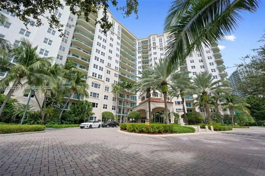 20000 E Country Club Dr #906, Aventura, FL 33180 - #2