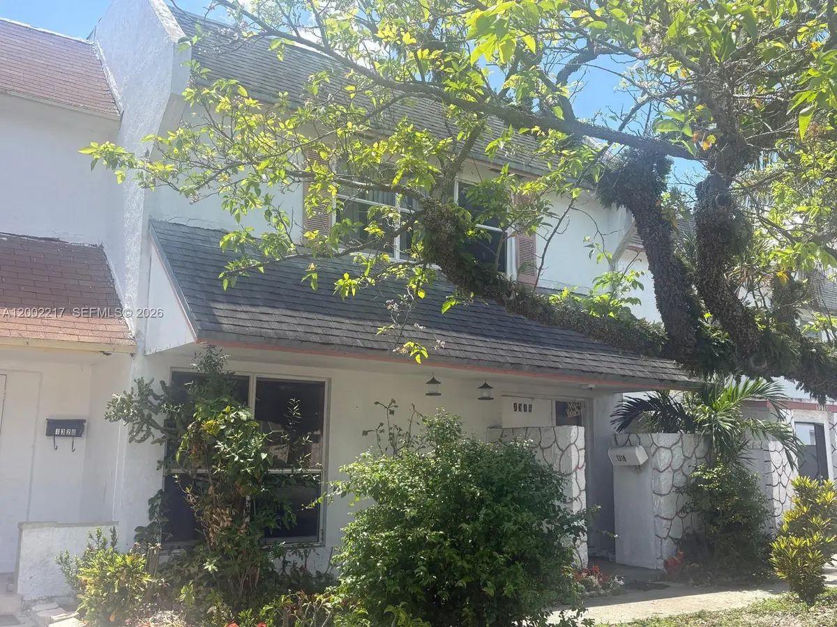 1318 Silverado Dr, North Lauderdale, FL 33068 - #1