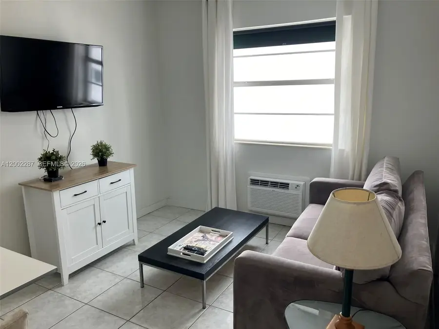 335 Ocean Dr #306, Miami Beach, FL 33139 - #3