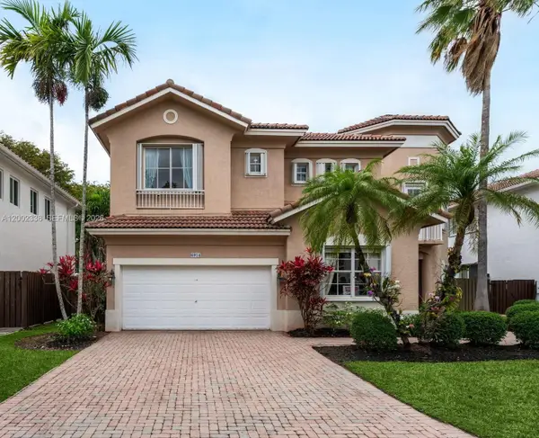 6914 NW 113th Pl, Doral, FL 33178