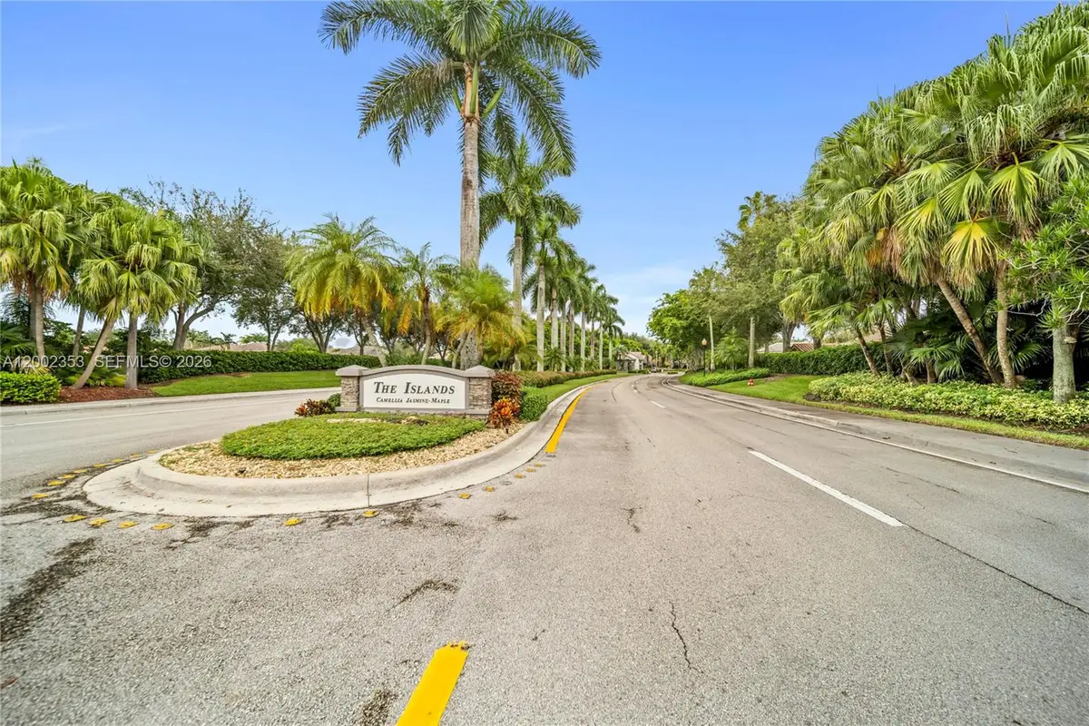 1115 Camellia Cir, Weston, FL 33326 - #1