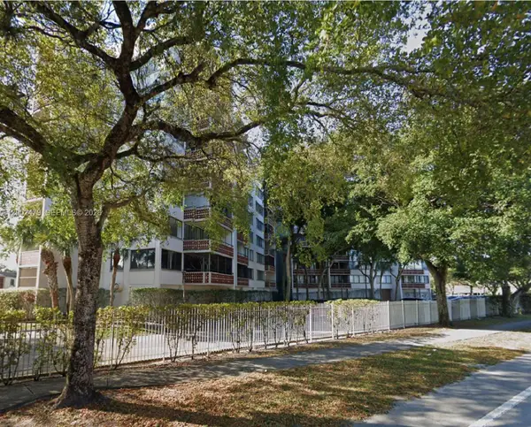 4222 Inverrary Blvd #4813, Lauderhill, FL 33319