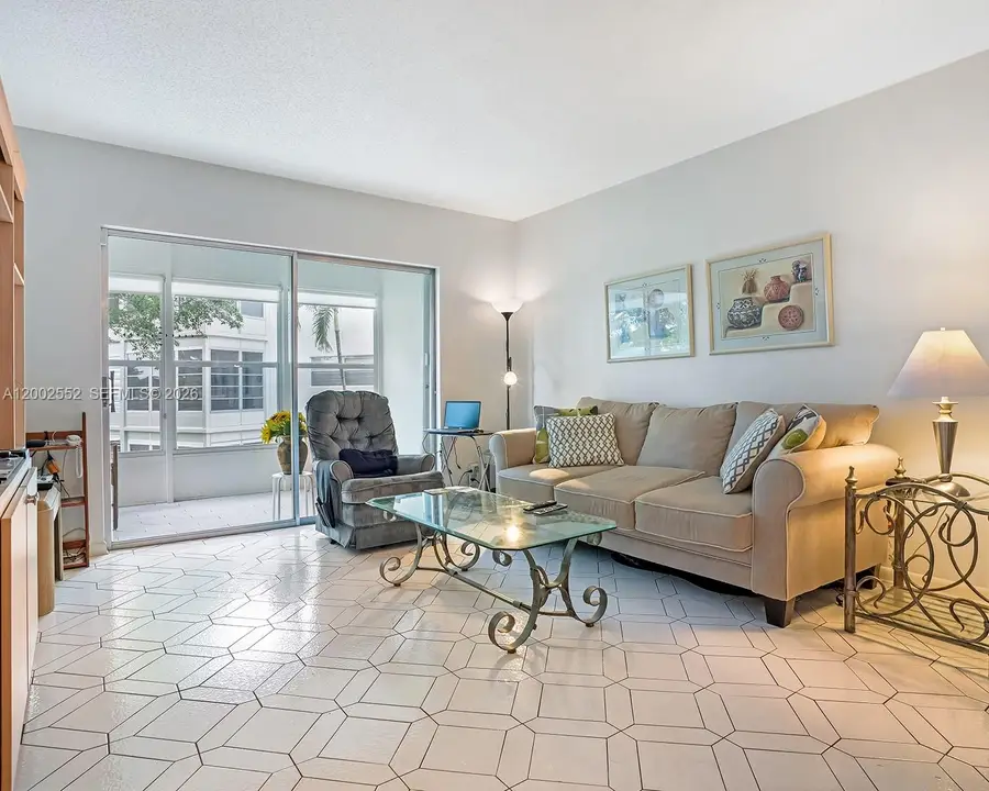 4806 NW 36th St #515, Lauderdale Lakes, FL 33319 - #3