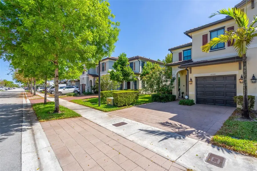 10371 W 32nd Ln, Hialeah, FL 33018 - #3
