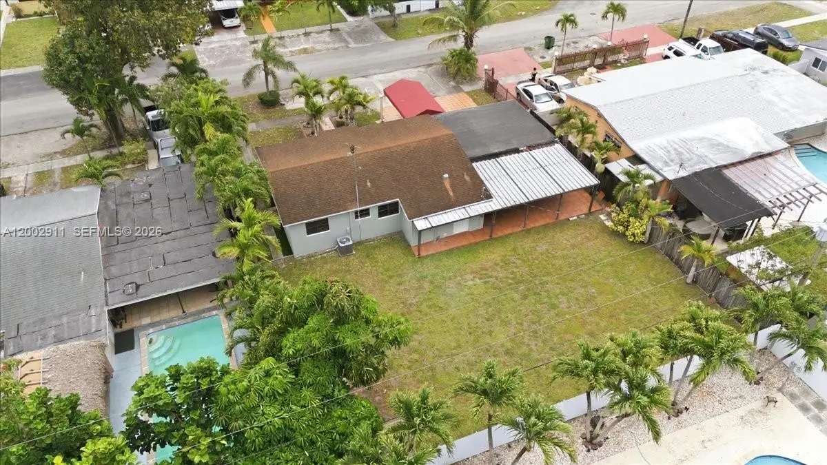 687 W 39th Pl, Hialeah, FL 33012 - #1