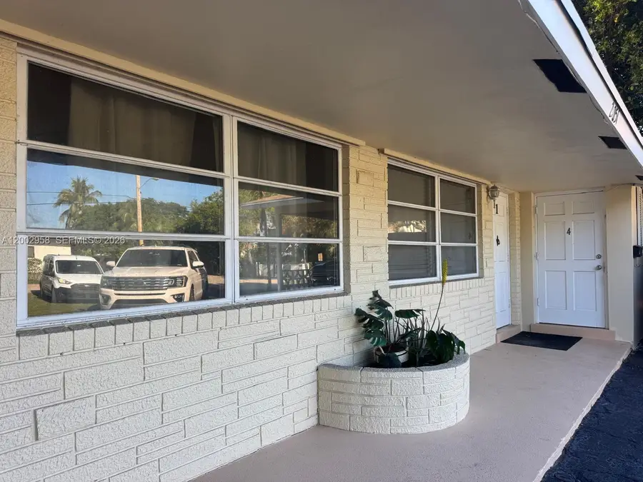 2051 NE 25th Ave, Pompano Beach, FL 33062 - #2