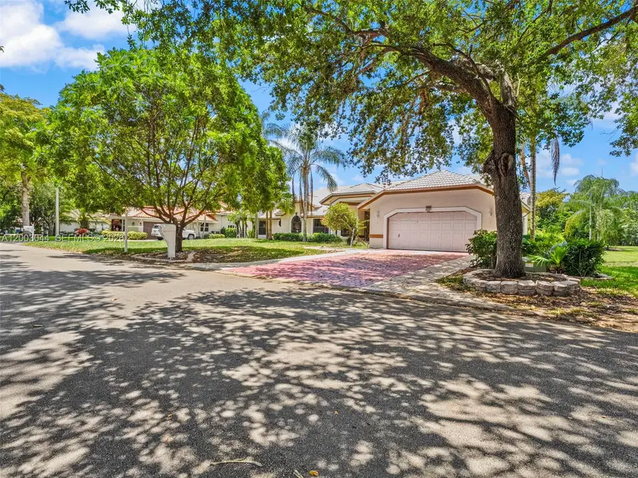 620 NW 104th Ave, Coral Springs, FL 33071 - #3