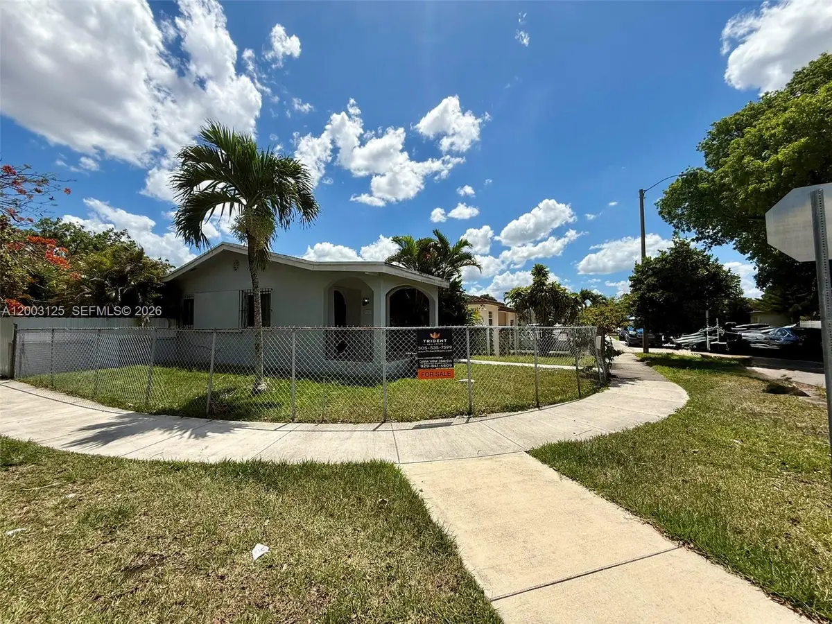 3000 NW 5th St, Miami, FL 33125 - #1
