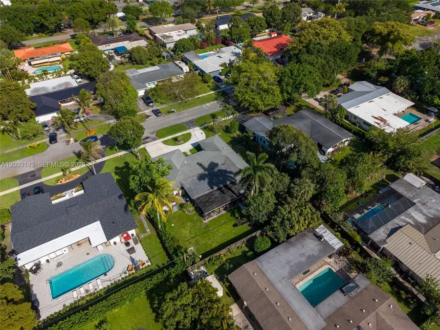861 NW 67th Ave, Plantation, FL 33317 - #2