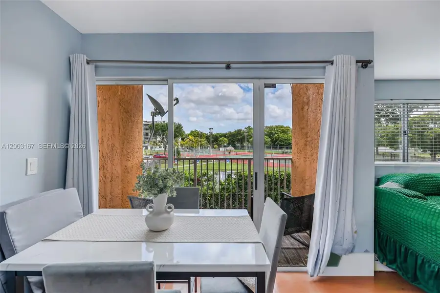 6255 Kendale Lakes Cir #218, Miami, FL 33183 - #2