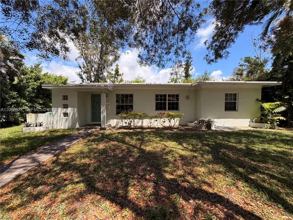 5765 SW 48th St, Miami, FL 33155