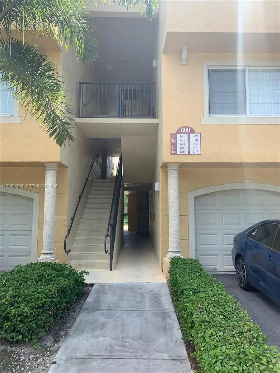 600 N Crestwood Ct N #610, Royal Palm Beach, FL 33411 - #1