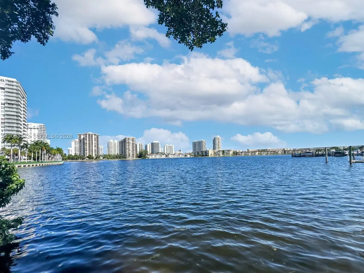 2750 NE 183rd St #407, Aventura, FL 33160 - #1