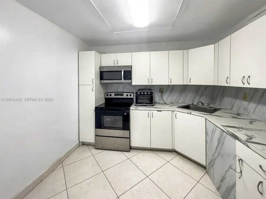 2750 NE 183rd St #407, Aventura, FL 33160 - #3